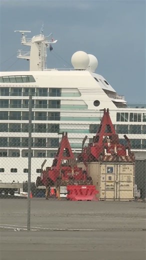 Seabourn Odyssey at Timaru harbour
