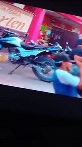 Amor por que estás enojada, solo salí a ver el video de "La Gallina" con mis amigos🤔😬 .... El video con los amigos: #DiojMio #NoPuej #ViveLaFiesta #tapanko #TPK #chicoelniño | Invierno Musical