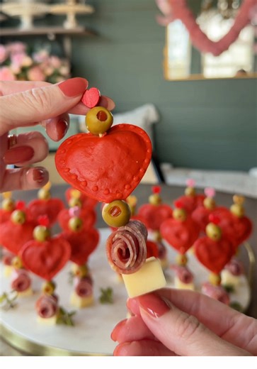 Valentine’s Day Antipasto Skewers ❤️ easy, festive, and no heavy cooking required! Made with heart-shaped ravioli from Aldi, green olives, salami roses, and cheddar cheese cubes. Serve with olive oil and balsamic glaze for dipping. These are such a fun twist on a classic antipasto platter and come together fast. If you need Valentine’s Day appetizer ideas, party finger foods, or an Italian-inspired snack for date night or Galentine’s, this one’s a win. Cute enough to impress, easy enough to actu