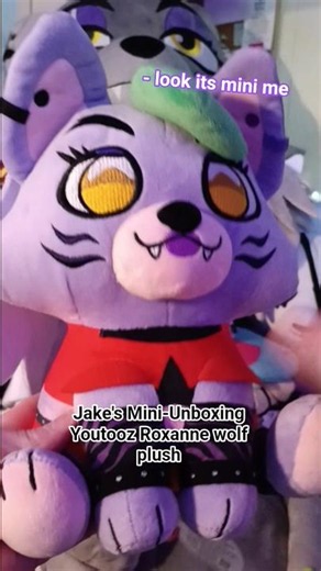 Jake's Mini-Unboxing Youtooz Roxanne Wolf plush #fnaf #roxannewolf #plush #fyp #fnafsecuritybreach