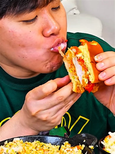 Delicious Popeyes Fried Chicken Mukbang Experience