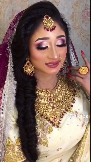 Khushi khushi pehena tera diya gehena❤️❤️❤️#viralvideo #fypシ #fypシ゚viral #itsrealsaira2 #foruyou #foryourpage #trendingsong #bridalmakeup #bridallook #pakistanibride
