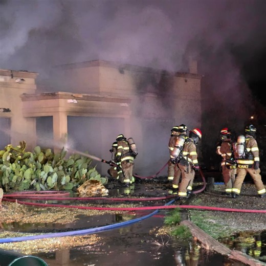 1 person dies in house fire