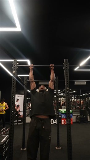 Tu fais moins de 10 tractions ? T’es pas nul. T’as juste pas le bon plan. La méthode volume™, c’est le programme qu’on aurait tous rêvé d’avoir à nos débuts. Pas de bullshit. Juste des séances claires, progressives, validées par des centaines d’élèves. 👉 Pour 14€, t’as un vrai plan d’entraînement sur 12 semaines. Zéro blessure. Zéro perte de temps. Résultats garantis. | Kevin Kasiama