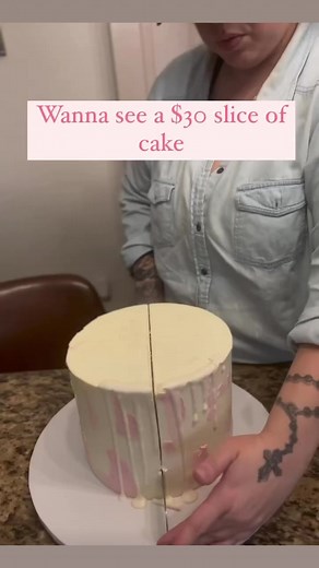 Sooo in case it’s not obvious. I don’t sell $30 cake slices. But when you cut your cake incorrectly you end up not maximizing your serving size. #cakeslicing #cakes #cake #nolacakes #cakevideos #cakereels #cakereel #cakedesign #cakedesigner | The Sweet Hustle