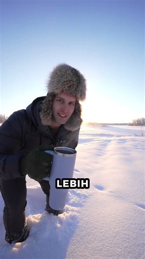 Hot Water Freezes in Mid-Air? A Real Physics Phenomenon in Extreme Temperatures ❄️