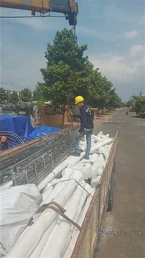 Nhập hàng mái che thông tầng. #anhdoxaydung #tools #construction