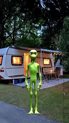 #greenaliendance #aliendance #viralvideo #funny #fyp | green alien dance