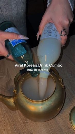 Jen | Toronto Food & Aesthetic Finds on Instagram: "New drinking experience this weekend? Then get this - a Korean pub in downtown toronto just like Hongdae, where you can taste the perfect korean-style drink pairings! 🍾 You can make MAKSOSA, Korea’s viral drink combination including Makgeoli, Soju of your choice, and sprites. It’s so sweet that you don’t even realize you are drinking! Save it for your Friday & weekend night outs but if you are lightweight, they also serve non-spicy lunch ✨ 🏷️