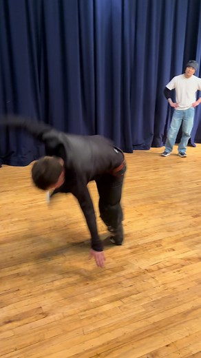 more mosh breakdance stuff