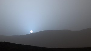 NASA's Curiosity rover captures blue Martian sundown