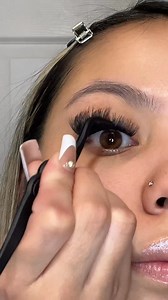 6M views · 14K reactions |  Transform Your Eyes with DIY False Lashes! Experience a mesmerizing star-like gaze without frequent trips to the salon. Choose from our range of false lash styles and safely apply them at home using professional tools. Adjust for personal charm. Get yours now and elevate your beauty routine today! | VeyesBeauty | Facebook