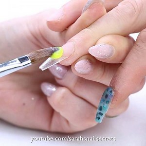27K views · 337 reactions | Yellow holo chrome fade Full tutorial up on my channel @glamandglitsnails radiant @crystalprincess._ crystals code sarah30 for a gift with purchase over $30 LINK IN COMMENTS | Sarah's Nail Secrets | Facebook
