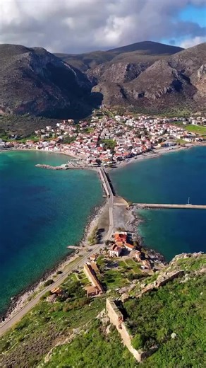Monemvasia, Peloponesse Monemvasia is a medieval citadel carved into a massive sea rock, standing timeless amidst the Aegean. It is famously known as the ‘Gibraltar of the East’ or the ‘Ship of Stone. #greece #opengreece #monemvasia