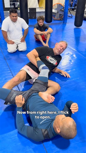 CSW Headquarters on Instagram: "CSW Grappling Class with Coach @erikpaulson Monday- Wednesday evenings. - Enrolling Now!! ☎️ 714-726-0134 💻 Cswfullerton.com 📧 cswfullerton@ghttps://www.youtube.com/channel/UCznieQn_Zim1Q1mvJH51T0Q?sub_confirmation=1mmail.com Sign up for our 🎓 Online University at www.erikpaulson.com - #csw #leglock #mma #bjj"