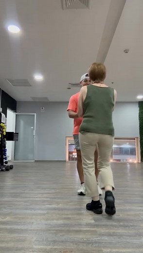 I'm an offial card carrying Panamanian resident. Had my first salsa lesson today. | Sandra G. Lipkowitz