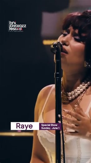Java Jazz Festival on Instagram: "She’s bold, soulful, and rewriting the rules. @raye is coming to Jakarta International BNI Java Jazz Festival for the first time on Sunday, 1 June 2025. Experience her live performance — secure your ticket via the link in bio! ✨ #BNIJJF2025 #JavaJazzFest #JJF2025 #20yearsjavajazzfestival"