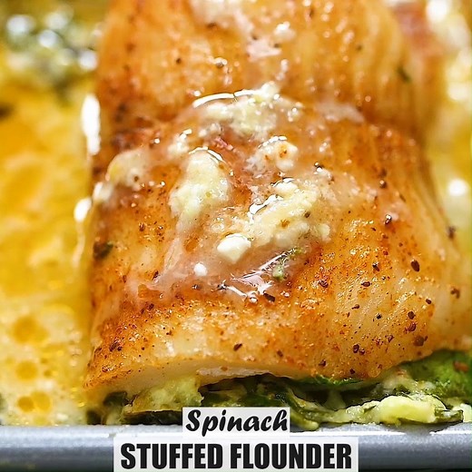 https://cooktoria.com/spinach-stuffed-flounder/ This Spinach Stuffed Flounder is a delicious mix of flaky white fish and creamy spinach filling, baked to perfection. This easy recipe is full of flavor and very versatile. BONUS VIDEO LINK Mexican Zucchini Boats: https://cooktoria.com/mexican-zucchini-boats/ | Recipes by Tania