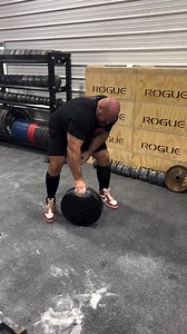 Pinch gripping one of my new pairs of York deep dish 45s 💪 | Brian Shaw