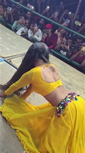 hot girl dancing video #biggboss19 #aajtak #hotgirls #trending #trendingshorts