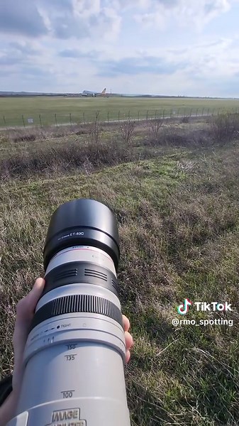 Sundair A320 Landing at Chisinau Airport