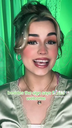 #POV: Tinkerbell and Vidia stumble across a house in the meadow?? #tinkerbelle #acting #fairies #disneyfairies #vidia #pixiehollow