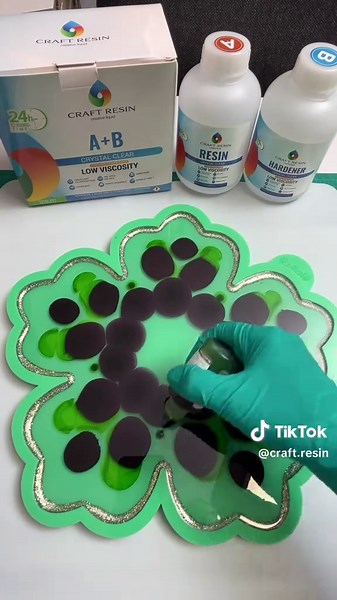 🌸 Making a Resin Bloom Tray with @craft.resin 🌼 🛍 Use code SNRESIN10 to get a 10% discount on craft-resin.com! Create unique pieces of home decor with Craft Resin! ✨ Watch as @s.n._resin_art makes this gorgeous bloom tray using Craft Resin for Arts & Crafts 😍 ⚖️ 1:1 ratio 💧 Low viscosity ⏳ Curing time of 24 hours 🧑‍🔬 Non-toxic and VOCs-free ✅ Easy to use ✨ Perfect for table tops, trays and jewellery. #CraftResin #EpoxyResin #EpoxyArt #ResinArt #ResinArtist