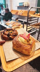 IS THIS DUBLIN’S BEST BAKERY!? 😱 (Part 3) 📍 @fable.bakery Located in @sproutandco on Dawson St, these buns take 3 days to make 🧁🍰 Where should I try next? #dublin #dublinfoodie #dublineats #bestofdublin #discoverdublin #eatdublin #dublinsbesteats #dublinireland #dublinrestaurants #dublindaily | Éadaoin Fitzmaurice