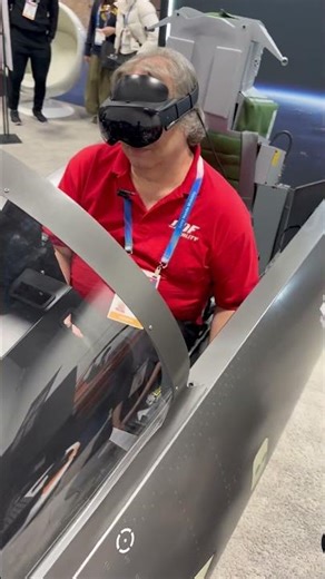 The Ultimate Immersion? Piloting a Warcraft in VR Headset!