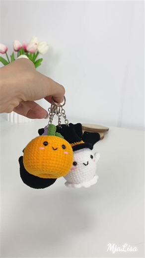 A gift for the upcoming Halloween — it looks so adorable! #crochet #handmade #HandmadeWithLove #halloween #viral