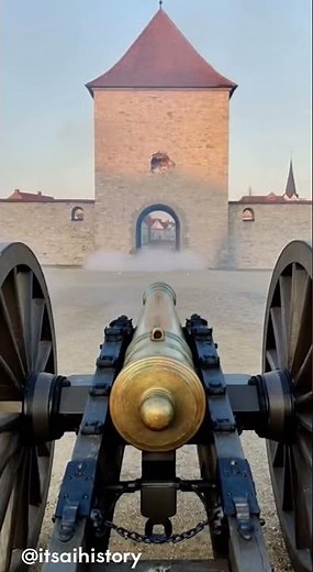 💣 Napoleonic Cannon vs. City Gate Tower