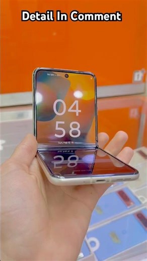 Motorola Razr 2023 Review Unboxing #youtubeshorts #mobile #tech #motorola #razr2023 #flip #video