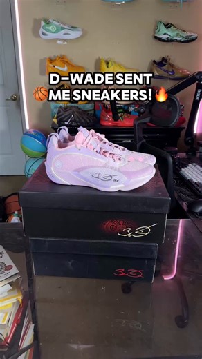 Parker Reese on Instagram: "WADE SENT ME SNEAKERS!!! #basketball #sneakers"