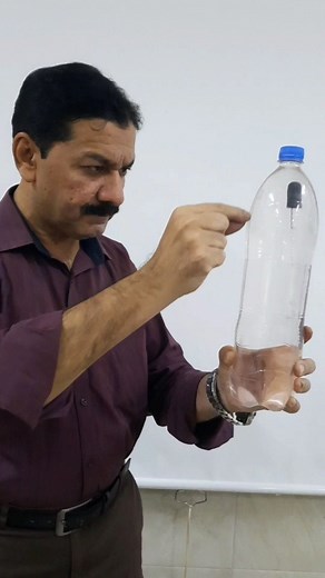 Submarine ki science & chemistry #reels #airpressure #science #experiment #physics #education #followers #reelsfb | Asif Umer