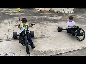 Razor DXT Drift Trike VS Huffy 20-Inch Machine RT 3-Wheel Tricycle, Green/Black