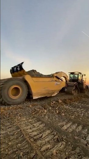 Mobile Track Solutions’ steel track setup running versus conventional rubber.