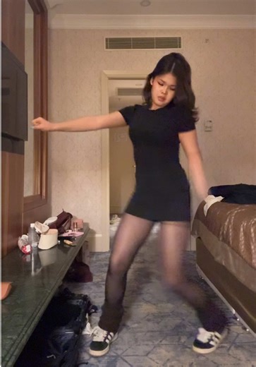 Ru (@_airwxz)’s videos with IN YOUR EYES - Snoh Aalegra