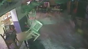 VIDEO: Flood waters break walls at Shoal Creek Saloon