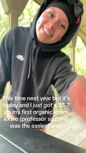 Your future dentist btw 🤭 #organicchemistry #college #exam #lovelife #ihateschoolsomuch
