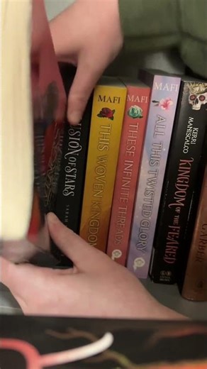 Gotta fill up all the space 😀 #booktube #booktok #books #bookish #reading #funny #romance #fyp