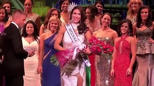 The Mrs. International 2014 court is named and the new Mrs. International is crowned by her husband! | Mrs., Miss & Miss Teen International Pageants