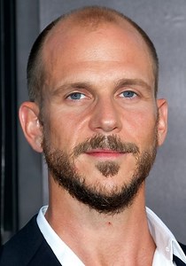 Gustaf Skarsgård