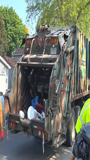 11 reactions | #environment #garbageman #garbage #garbageremoval #trashcleanup #dumpsterdiving | Man Worker | Facebook