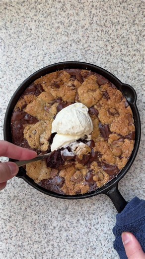 Delicious Skillet Brookie Recipe for Cookie Lovers