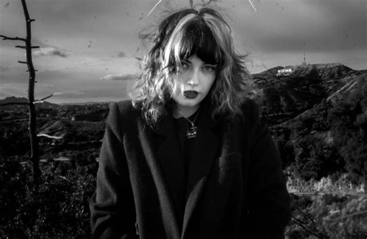 Violet Grohl - Applefishの歌詞