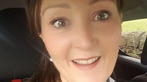 Mum's easy paint-stripping hack saves hours & everyone's calling it a life-saver