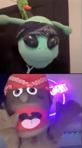11 the alien & Timmy da puppet having fun on TikTok #alien #tiktok #comedy #funny #puppet