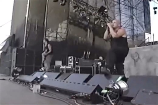 #disturbed #stupify live 2001 #videooftheday #numetaloldschool #uio ®️🤘🏻🇪🇨 | NU METAL Oldschool