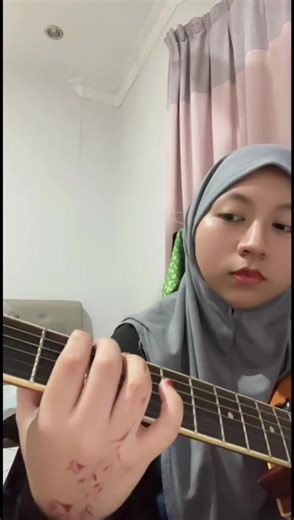 scale- E minor harmonic