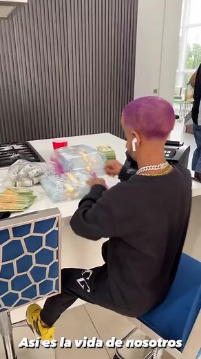 Baby alien 👾👽 (@babyalientv)’s videos with original sound - Baby alien 👾👽